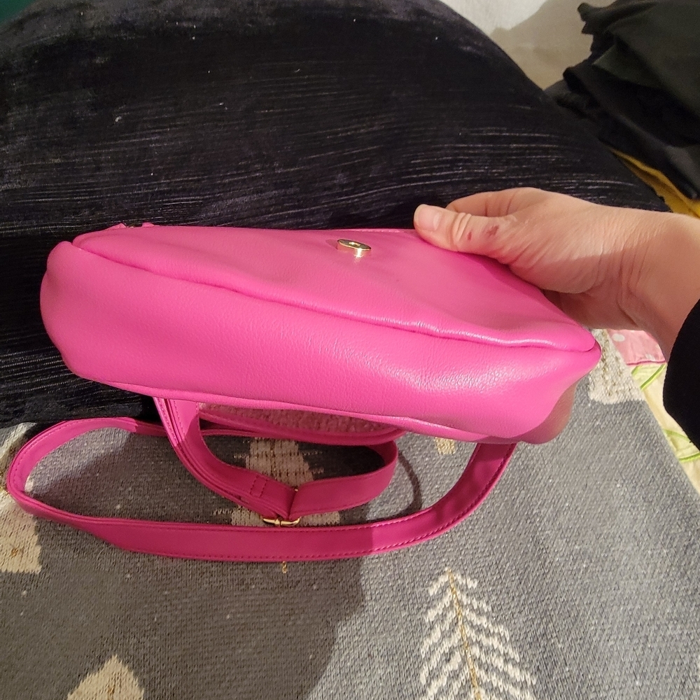 Juicy Couture Pink Crossbody Bag - Picture 4 of 9
